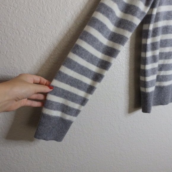 Vince Gray and White Striped Turtleneck Sweater - Picture 5 of 8
